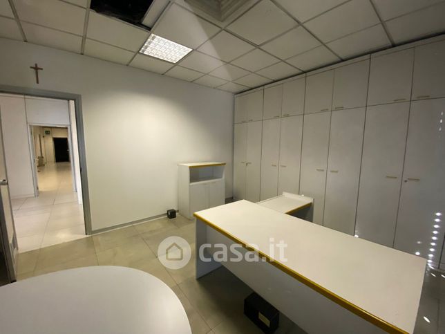 Ufficio in commerciale in Via Vittorio Emanuele II