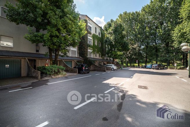 Box/posto auto in residenziale in Strada Anulare