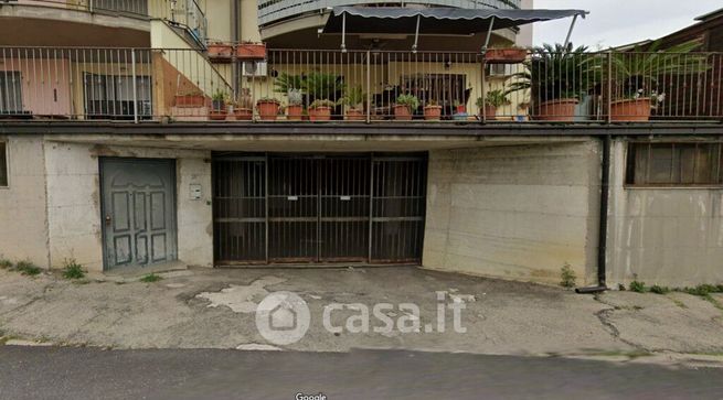 Box/posto auto in residenziale in Via Luigi Cardone