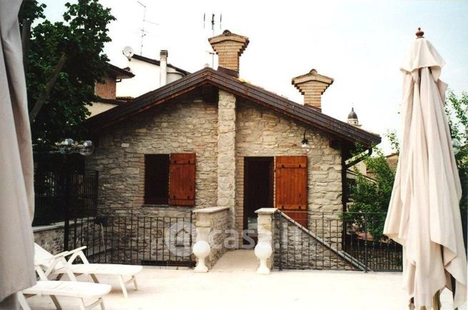 Villa in residenziale in Via AIA GRANDE 16