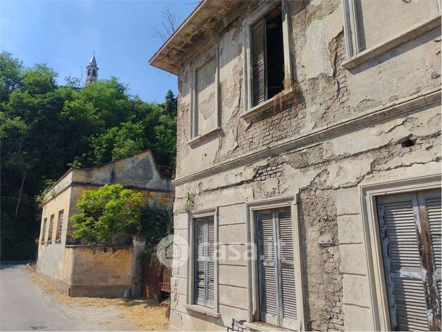 Capannone in commerciale in Via Opifici 1