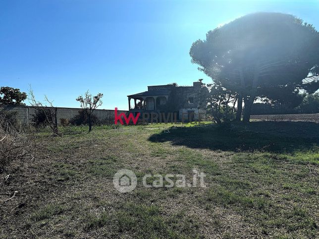 Villa in residenziale in Via Ruggero de Simone 32