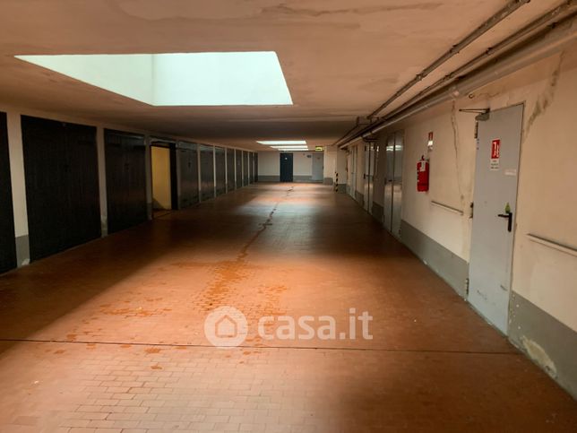 Garage/posto auto in residenziale in Via Airolo 37