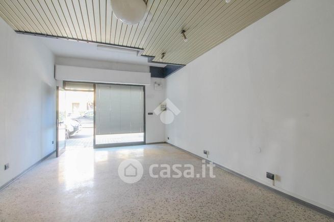 Ufficio in commerciale in Via Rometta