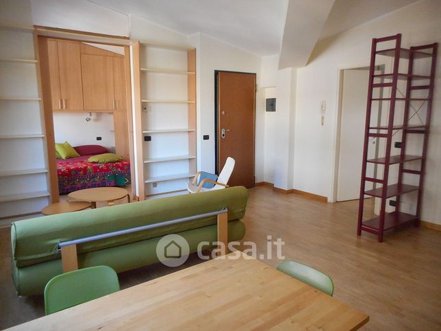 Appartamento in residenziale in Via Rutilia 23