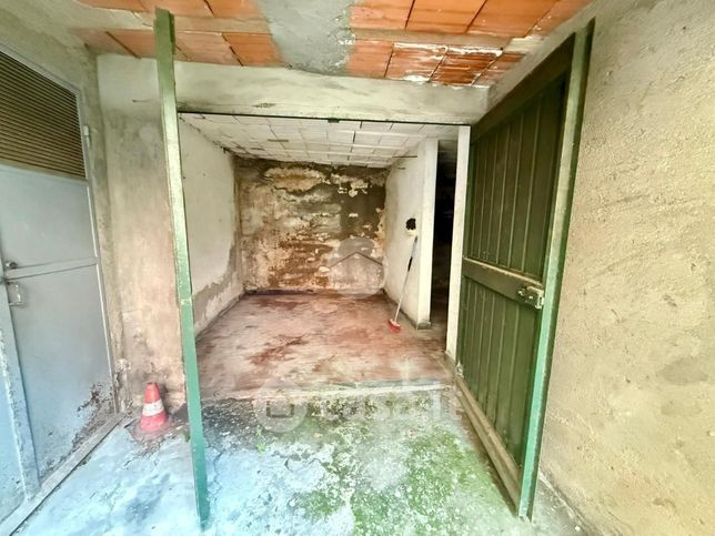 Box/posto auto in residenziale in Via Privata Pavia 84
