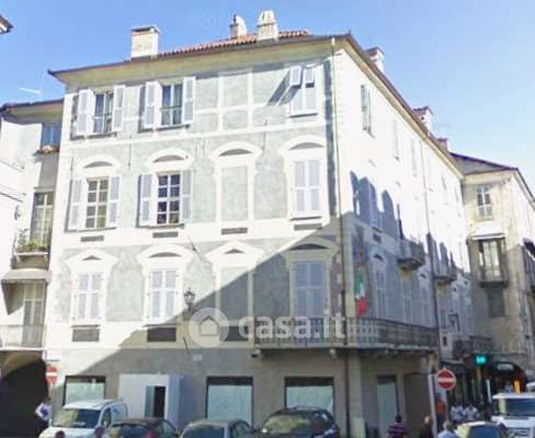 Ufficio in commerciale in 