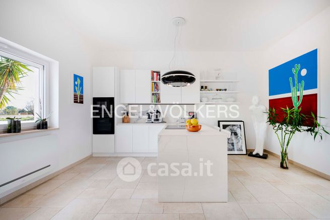 Villa in residenziale in Strada San Domenico