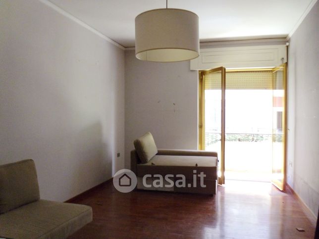 Appartamento in residenziale in Corso E. de Nicola