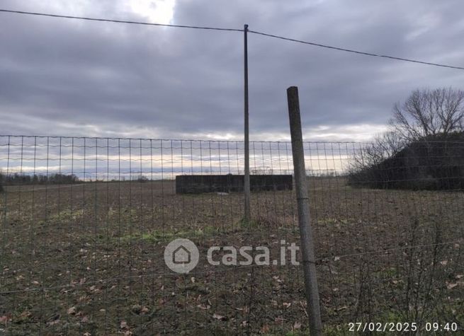 Terreno agricolo in commerciale in Via Vecchio Hangar