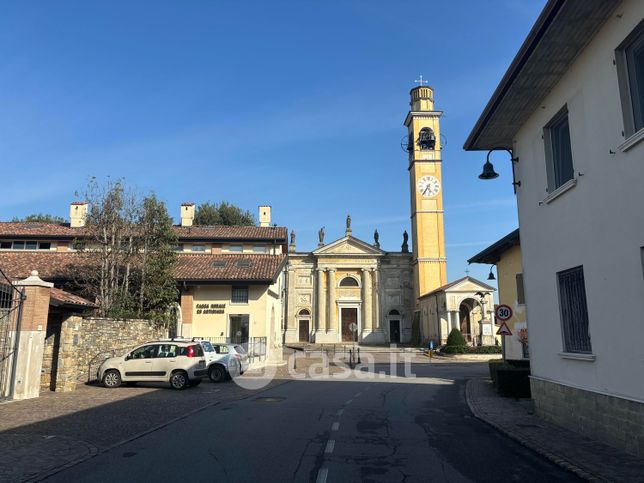 Casa indipendente in residenziale in Via Vittorio Veneto