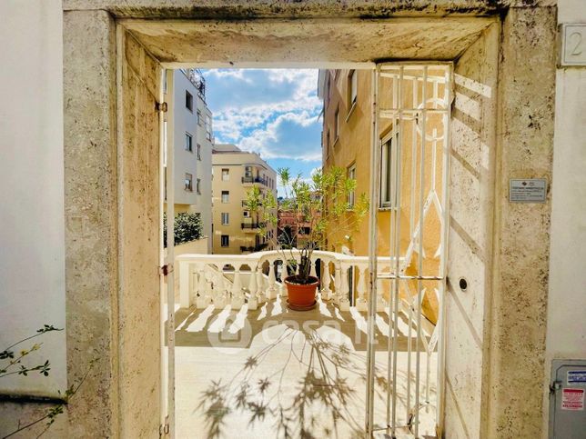 Ufficio in commerciale in Via Francesco Denza