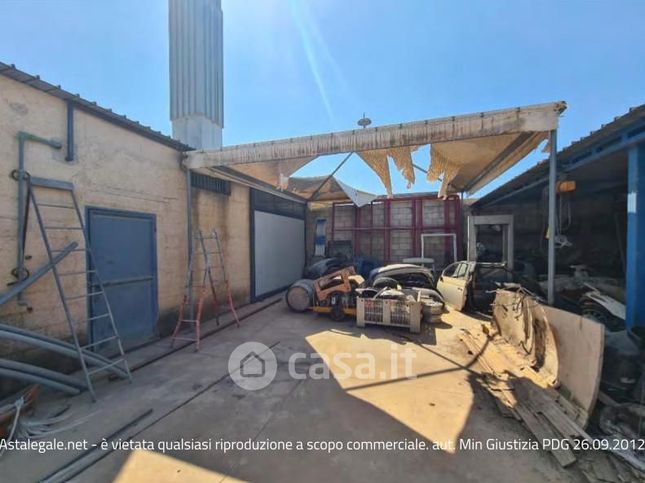 Casa indipendente in residenziale in 