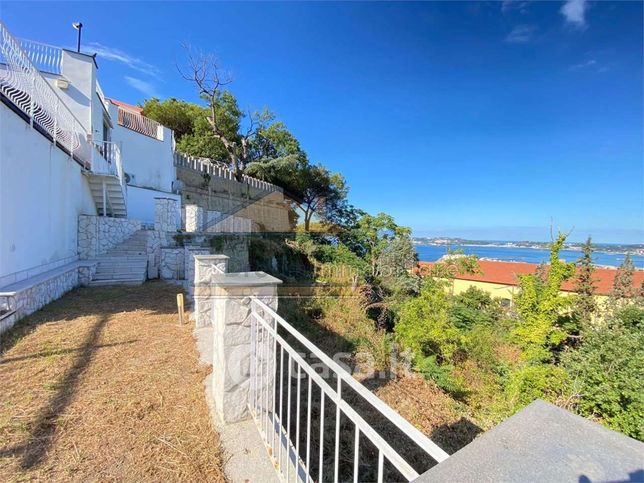 Villa in residenziale in Via Solfatara