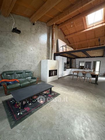 Casa indipendente in residenziale in Via IV Novembre