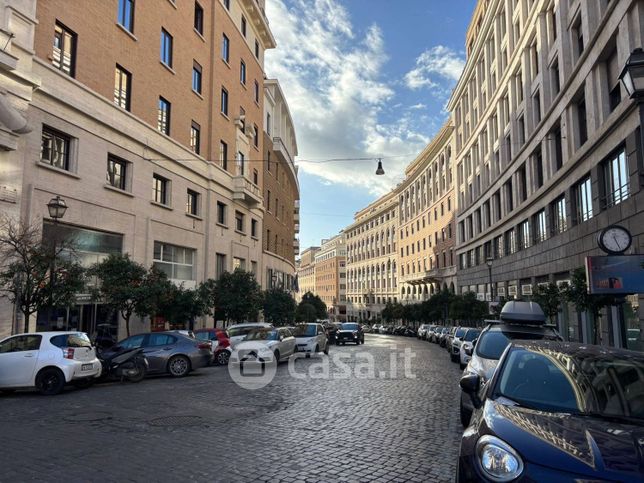 Ufficio in commerciale in Via Barberini