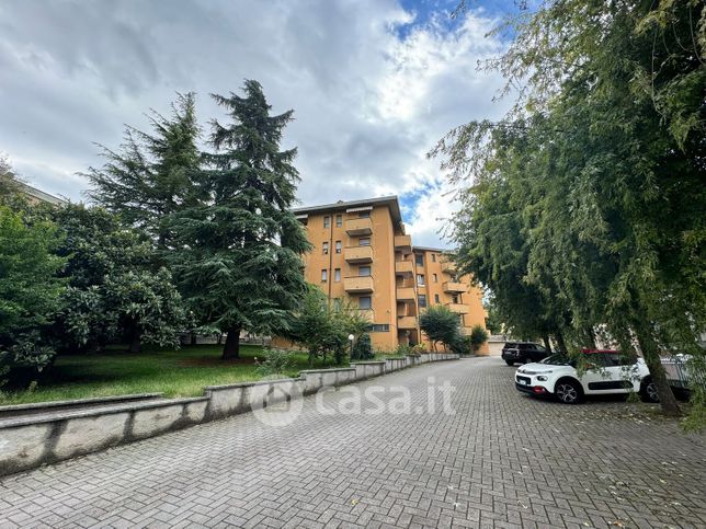 Appartamento in residenziale in Via Rosa Romeo 1