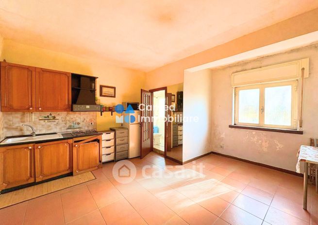 Appartamento in residenziale in Via Castrese Scaja 17