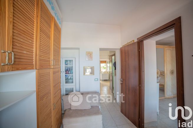 Appartamento in residenziale in Via Lungomare