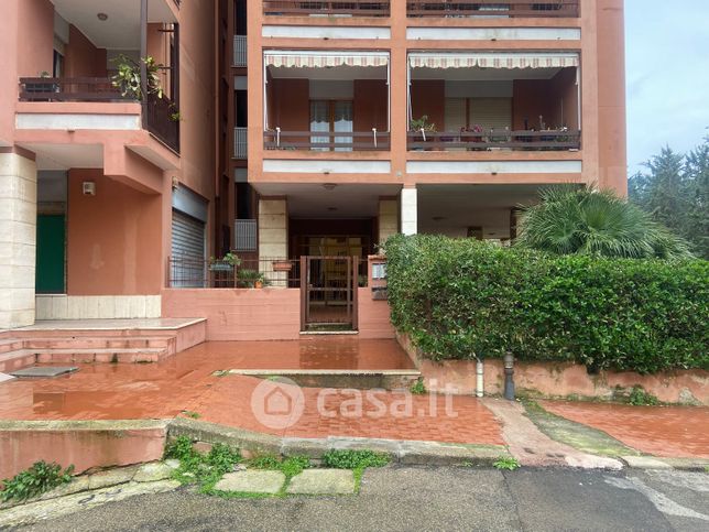 Appartamento in residenziale in Via Parigi 15