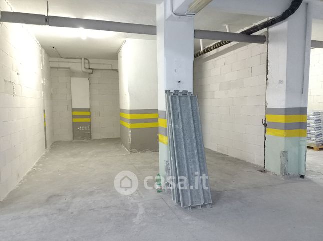 Box/posto auto in residenziale in Via Guglielmo Ciamarra 23
