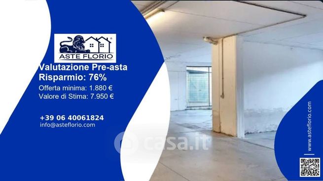 Box/posto auto in residenziale in Contrada Peschiera