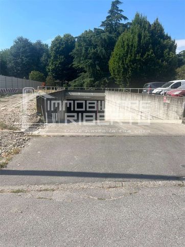 Box/posto auto in residenziale in Via Frédéric François Chopin 3