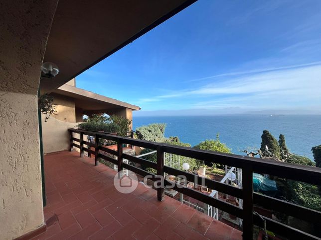 Appartamento in residenziale in Via Panoramica