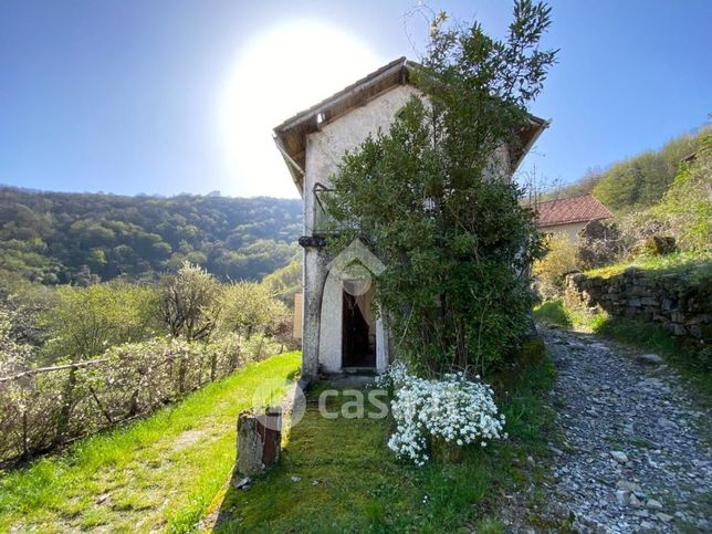 Casa indipendente in residenziale in 