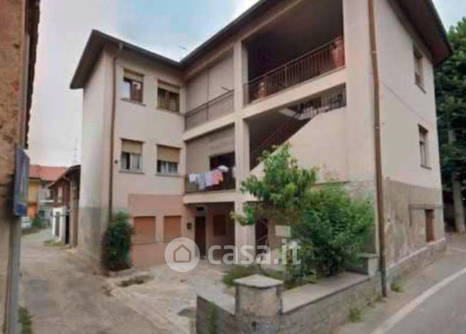 Appartamento in residenziale in Via Giosuè Carducci 10