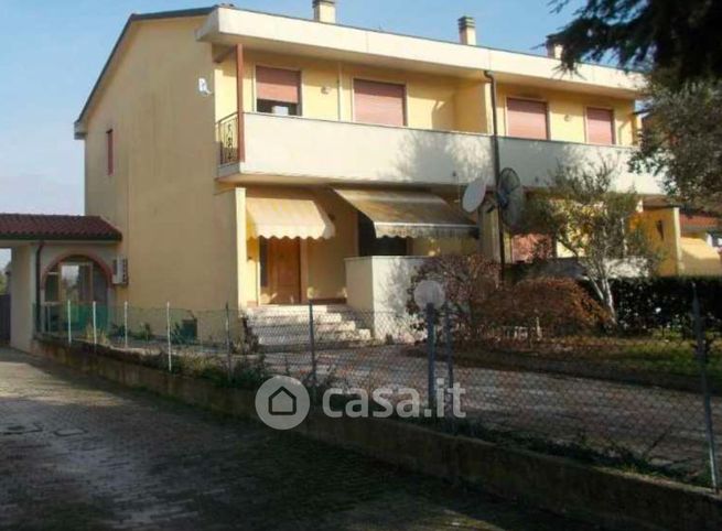 Villetta a schiera in residenziale in Via D. L. Sturzo