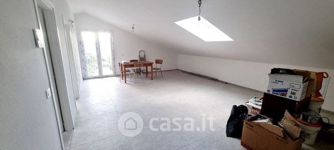 Appartamento in residenziale in Viale Giuseppe Giacosa