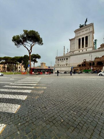 Ufficio in commerciale in Piazza Venezia