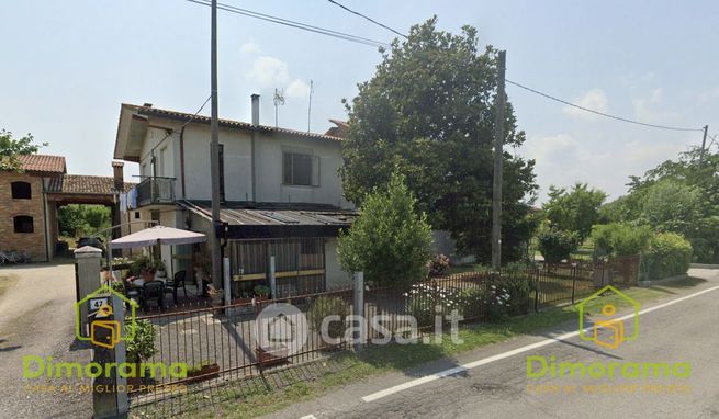 Appartamento in residenziale in Via Zinalbo 47