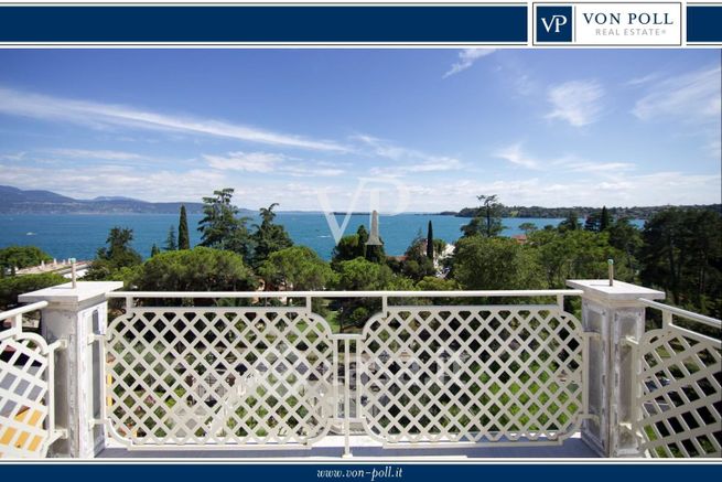 Villa in residenziale in Via Valle Fiorita