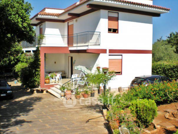 Villa in residenziale in Via Rep. di San Marino 8