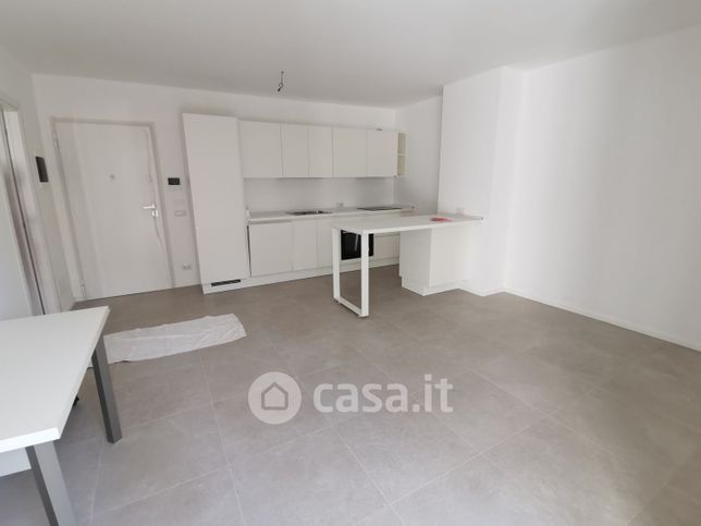 Appartamento in residenziale in Via Imperatore Federico 70