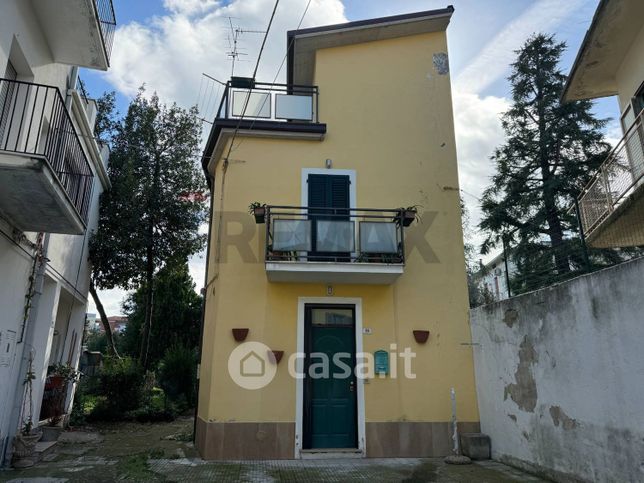 Casa indipendente in residenziale in Via Santo Spirito 1