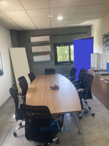 Ufficio in commerciale in