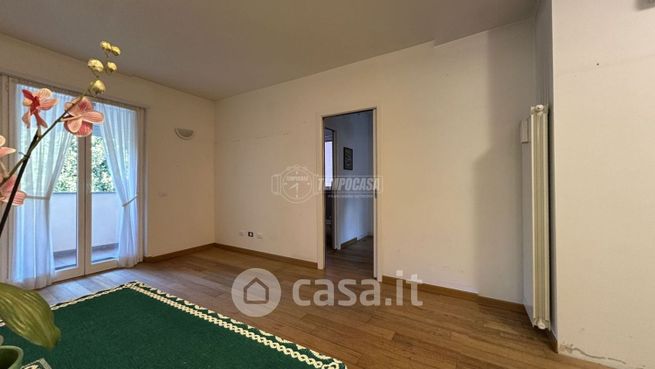 Appartamento in residenziale in Via Tommaso Perassi 22