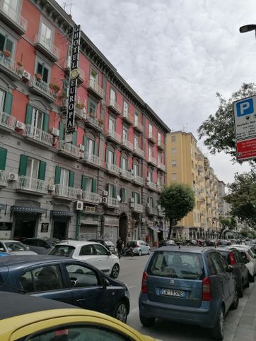 Ufficio in commerciale in Corso Meridionale 18