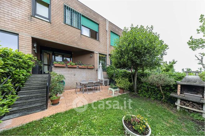 Villetta a schiera in residenziale in Via Galileo Galilei 150
