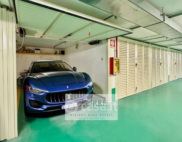 Box/posto auto in residenziale in Piazza dei Partigani