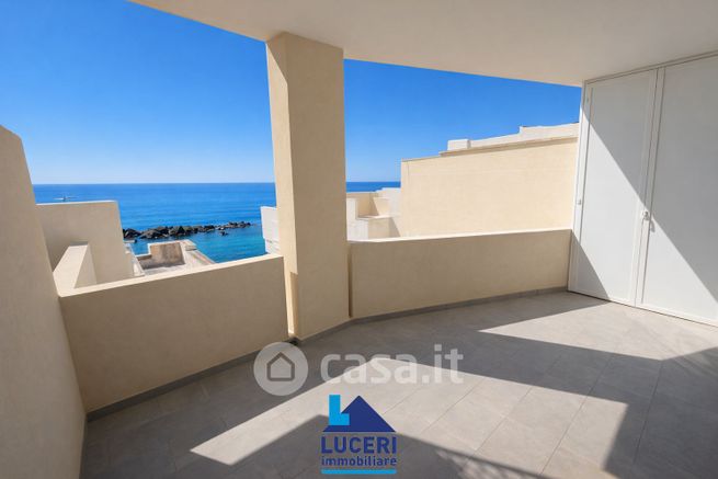 Appartamento in residenziale in Lungomare Galileo Galilei