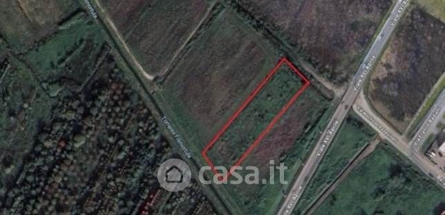 Terreno agricolo in commerciale in 