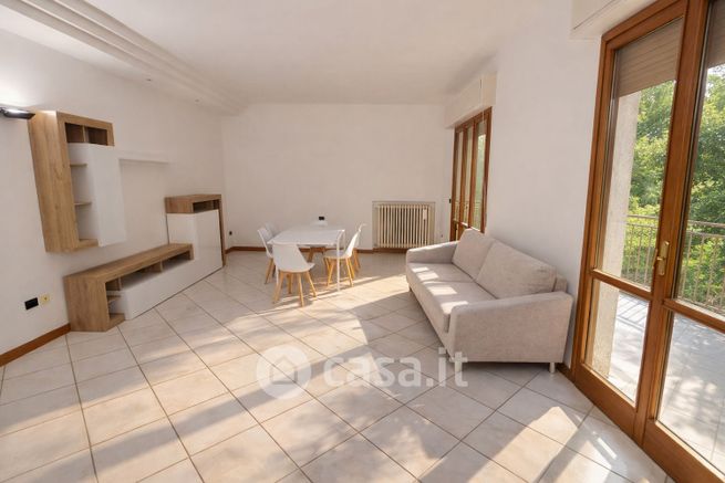 Appartamento in residenziale in Via Luciano Manara