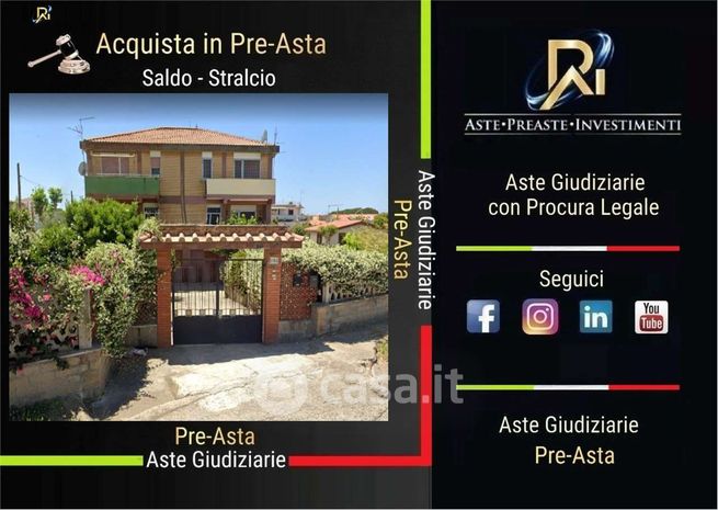 Casa indipendente in residenziale in Lungomare degli Ardeatini 282