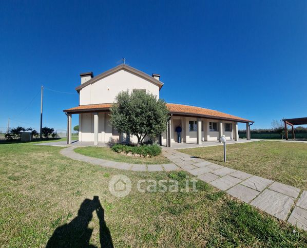 Casa indipendente in residenziale in Via Valle Staffano 6