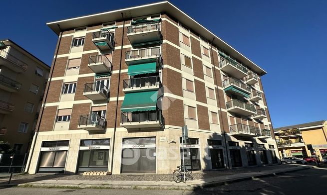 Appartamento in residenziale in Via Vittorio Locchi 3