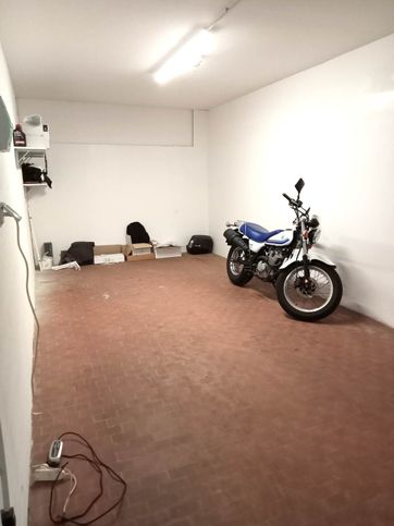 Garage/posto auto in residenziale in 